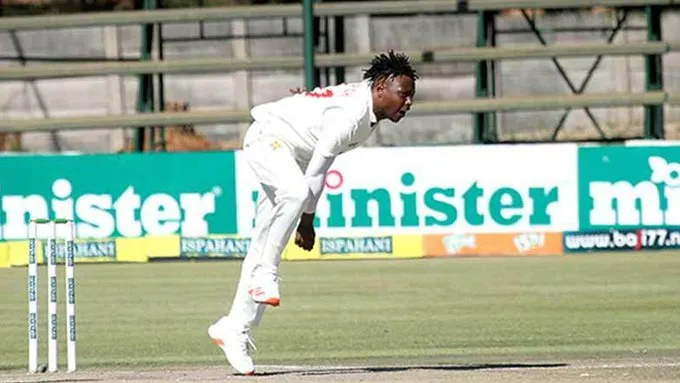 zimbabwe spinner roy kaia suspended for illegal bowling...- India TV Hindi