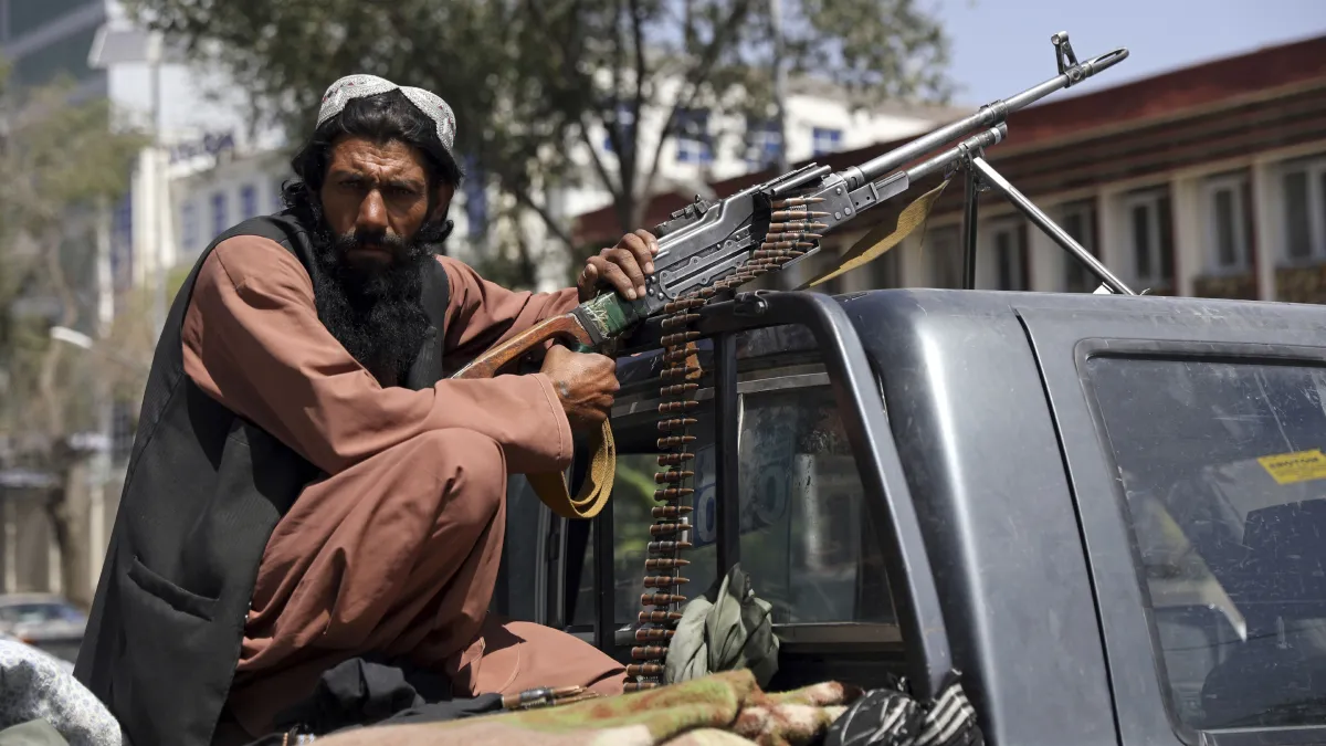 Afghanistan Crisis: तालिबान का आतंक शुरू, प्रदर्शनकारियों पर बरसाई गोलियां, 2 लोगों की मौत, 12 लोग घ- India TV Hindi