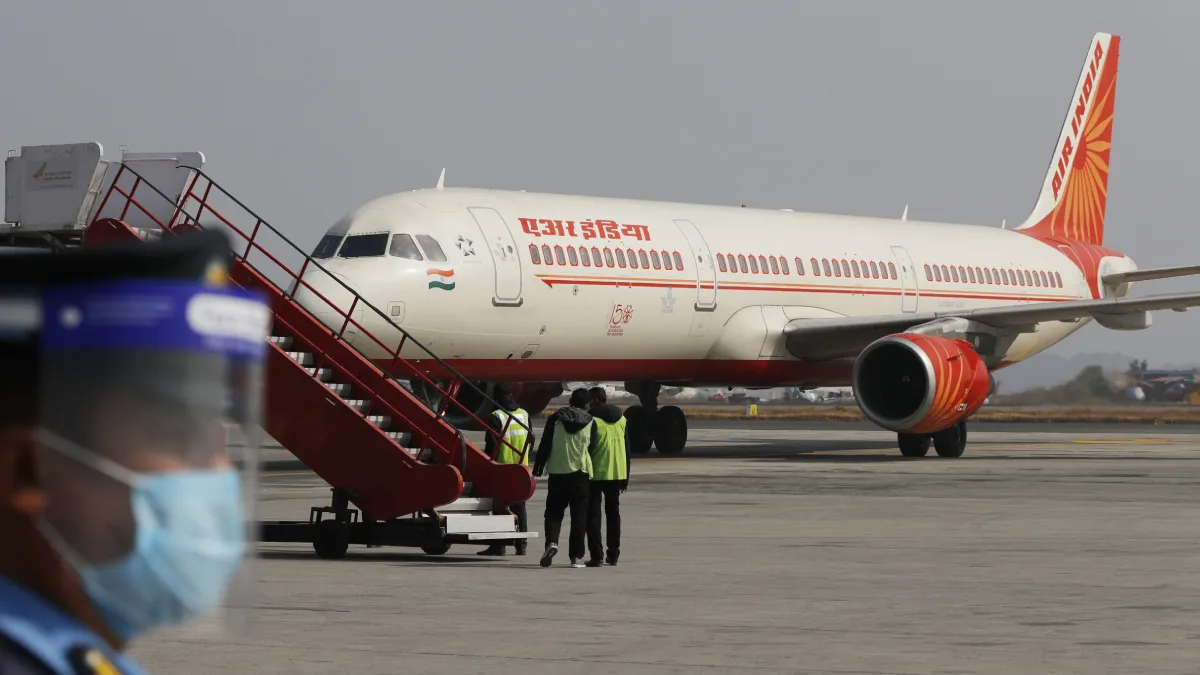 कोलकाता हवाई अड्डे पर एयर इंडिया की फ्लाइट हाईजैक करने की धमकी- India TV Hindi