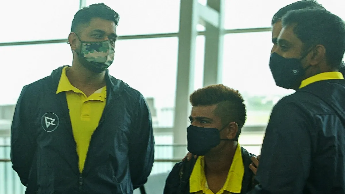 Chennai Super Kings team under the leadership of MS Dhoni leaves for Dubai- India TV Hindi