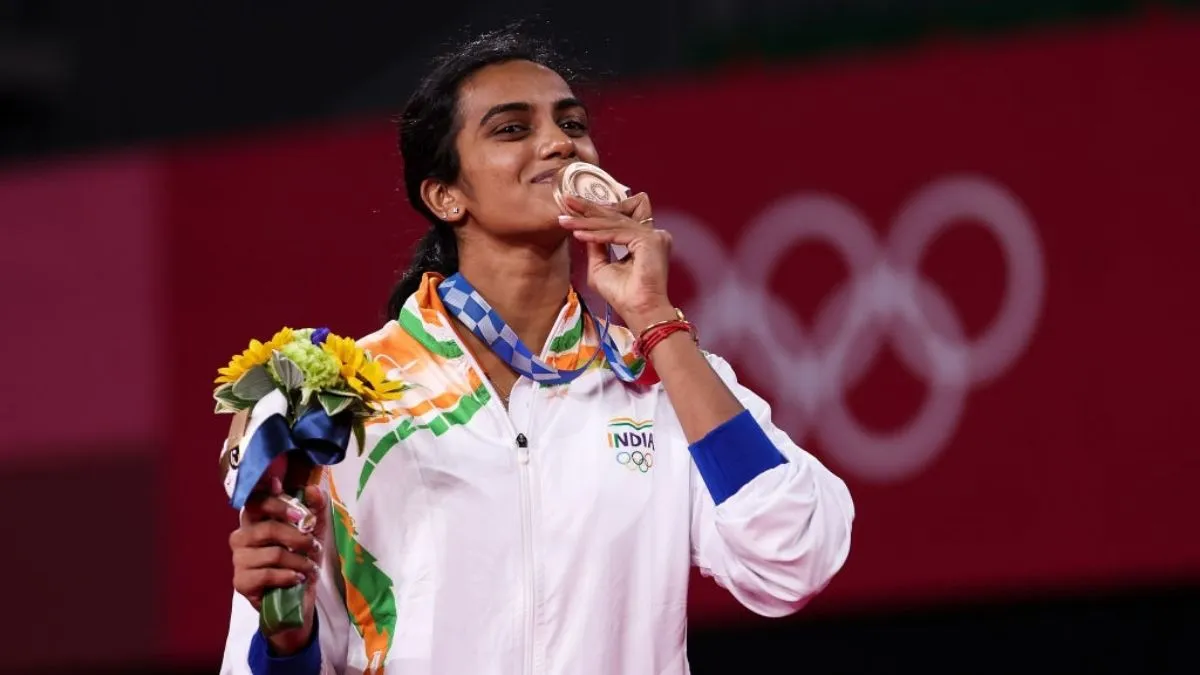 Tokyo Olympics 2020: PV Sindhu dedicates Tokyo 2020 medal...- India TV Hindi