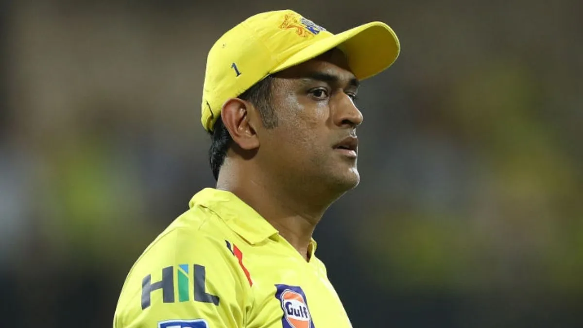 Twitter removes blue verified badge from MS Dhoni's account- India TV Hindi