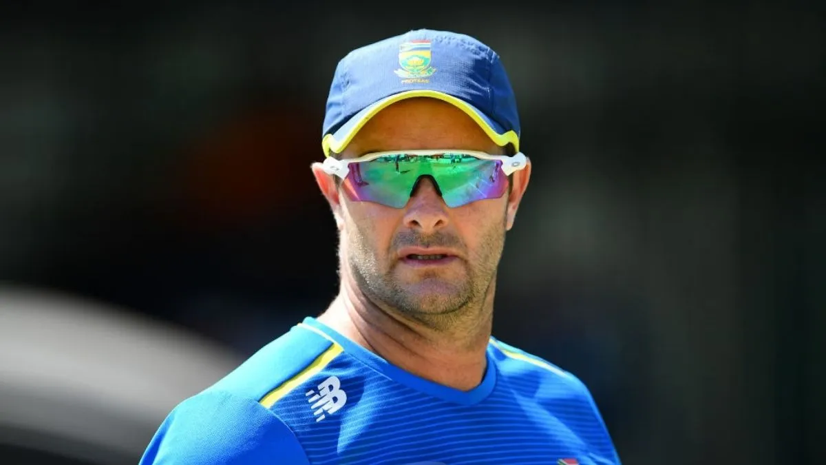 Mark Boucher apologises for singing offensive songs with...- India TV Hindi