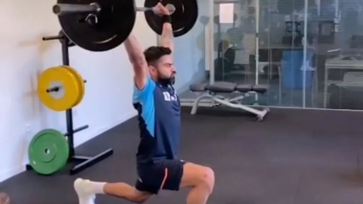 virat kohli shares a video of sweating out in gym- India TV Hindi