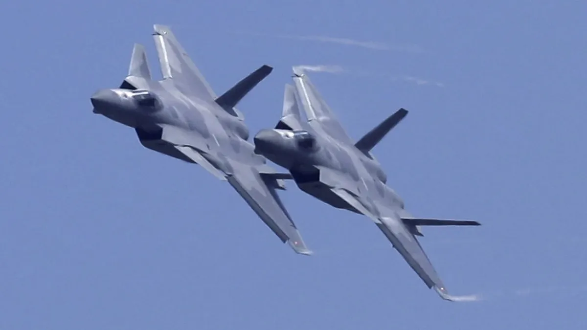 जंग की आहट? चीन ने ताकत दिखाने के लिए ताइवान की ओर भेजे 19 लड़ाकू विमान- India TV Hindi