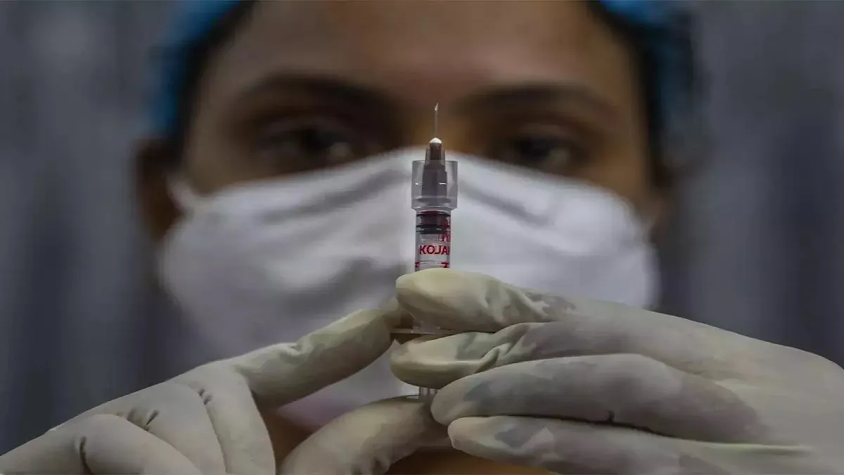बायोलॉजिकल ई को बच्चों, वयस्कों पर इसके कोविड-19 टीके के दूसरे, तीसरे चरण के परीक्षण की अनुमति मिली- India TV Hindi