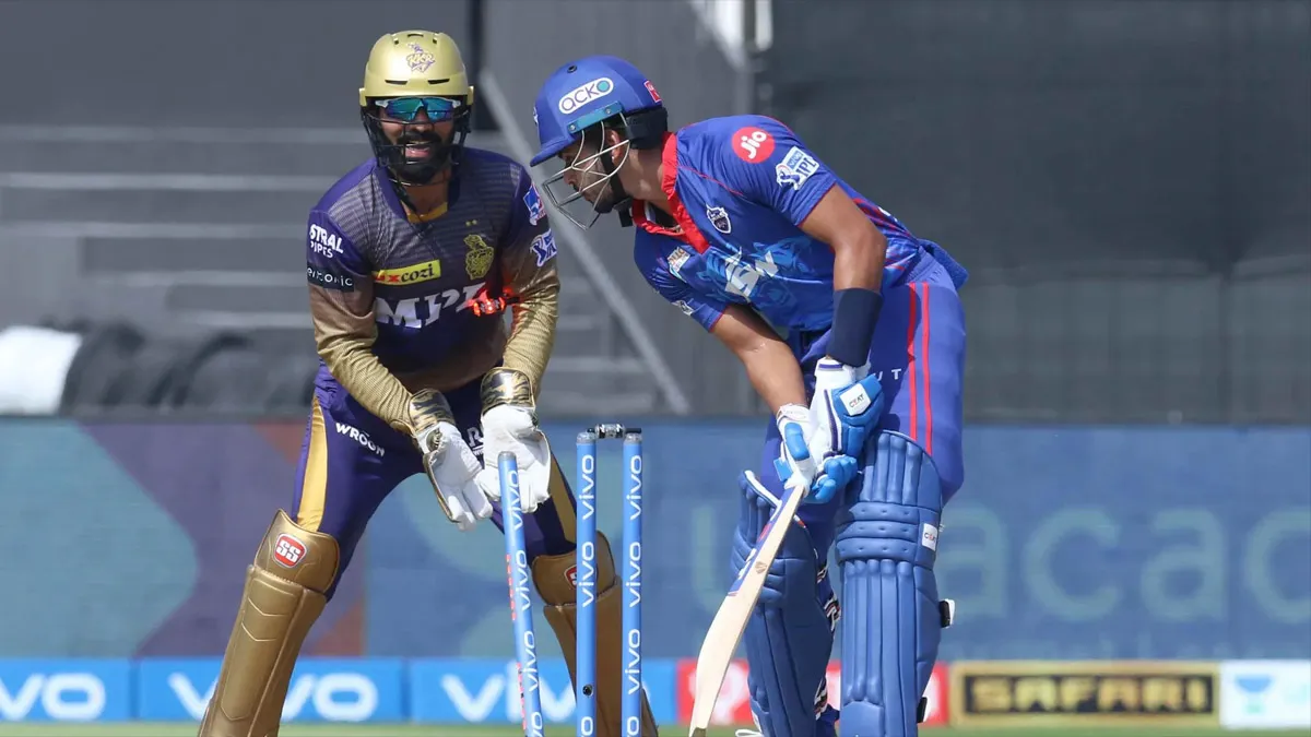 KKR vs DC: Shreyas Iyer was stunned in front of Sunil Narine's spin, watch video- India TV Hindi