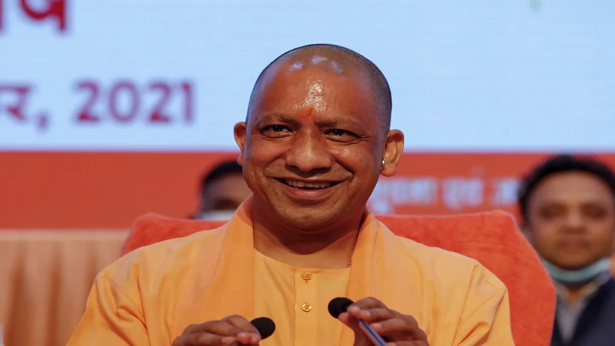 Yogi Adityanath says earlier it was difficult to get rasoi gas connection now it's easy पुरानी सरकार- India TV Hindi