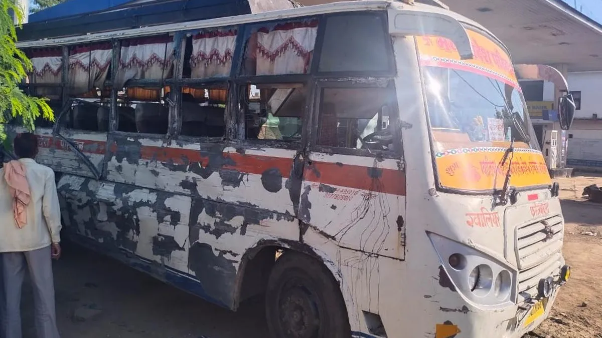 Bhind Bus-Dumper Collision, Bus-Dumper Collision, Bhind Road Accident- India TV Hindi