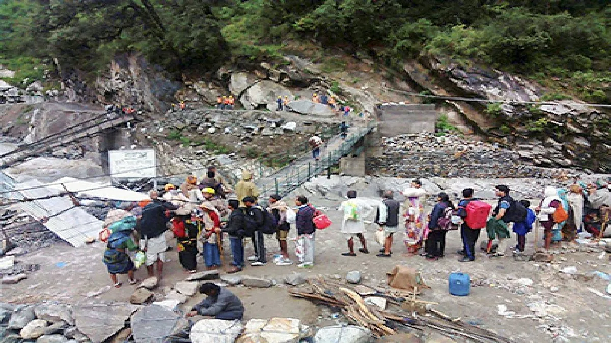 Five dead as incessant rains lash Uttarakhand; Char Dham yatra halted- India TV Hindi