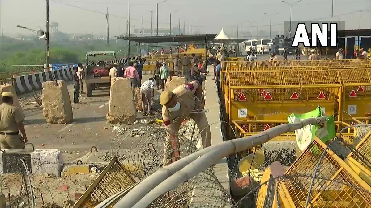 किसान आंदोलन: दिल्ली-हरियाणा सड़क का एक हिस्सा 11 महीने बाद खोला गया- India TV Hindi