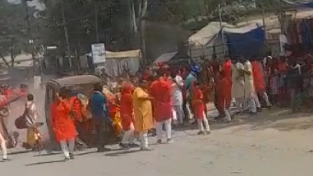 छत्तीसगढ़ में दोहराया गया लखीमपुर, सैकड़ों की भीड़ को रौंदते हुए निकल गई गाड़ी- India TV Hindi