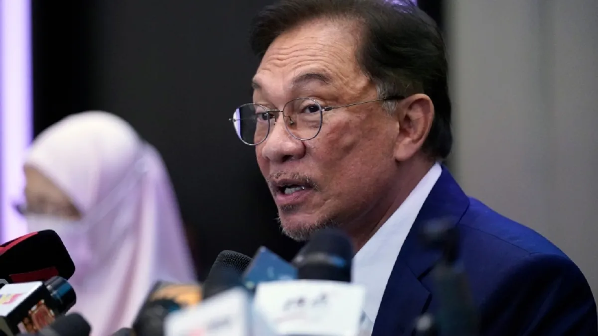 Malaysia: Anwar calls for debate on Pandora Papers- India TV Hindi