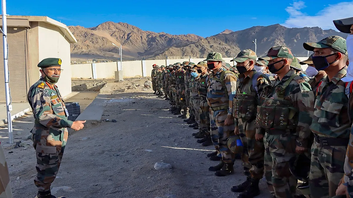 Army chief General Manoj Mukund Naravane on Chinese Army in Ladakh सेना प्रमुख को चीन की दो टूक- हर - India TV Hindi