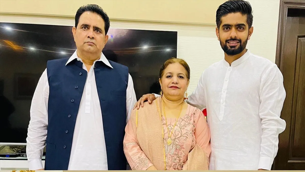 Babar Azam mother was on ventilator during the match against India, father revealed- India TV Hindi