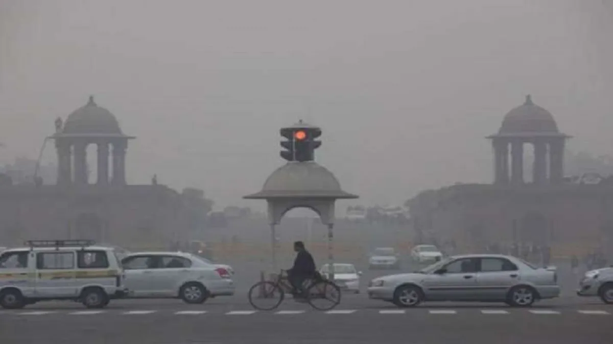 Delhi Air pollution: दिल्ली में वायु गुणवत्ता ‘बहुत खराब’ श्रेणी में, रविवार से हो सकता है सुधार - India TV Hindi