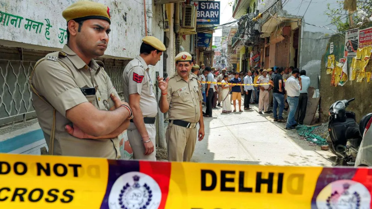 Four of family, including 2 children, found dead at house in Delhi- India TV Hindi