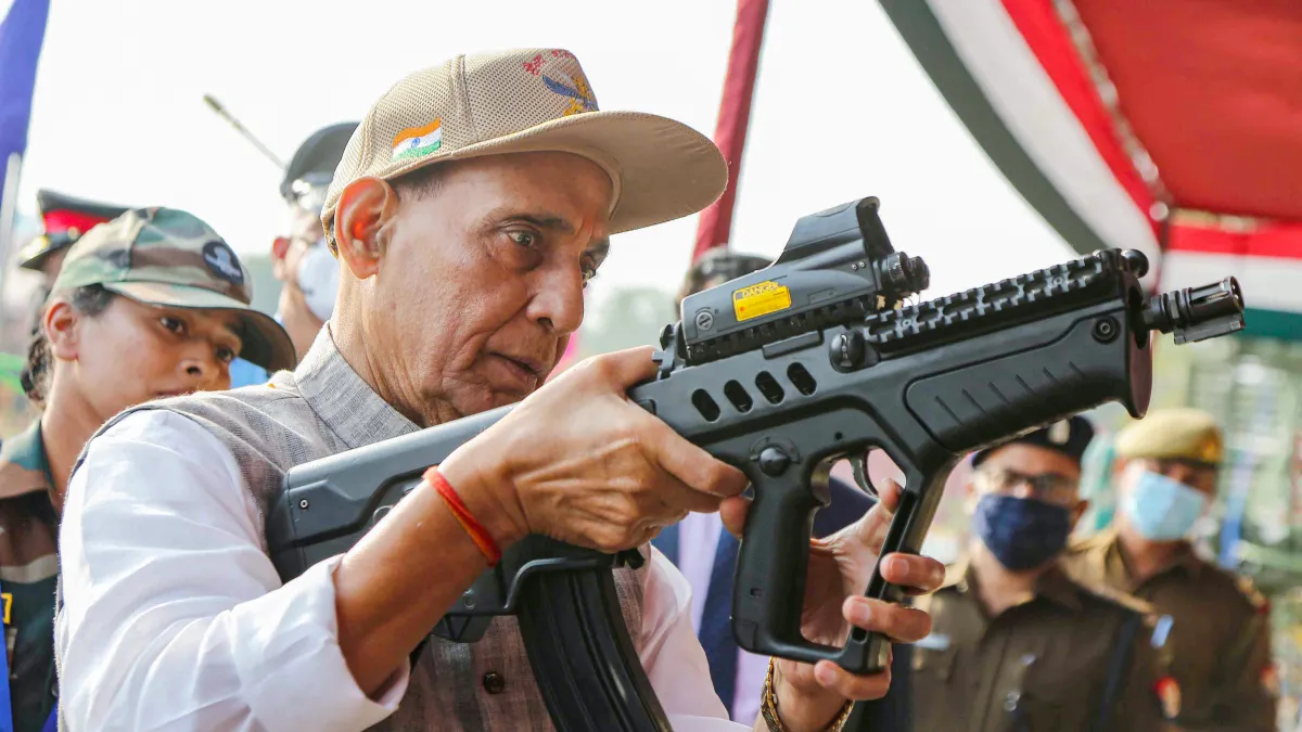 स्वदेशी के जरिए अब सामरिक स्वतंत्रता भी हासिल करेगा भारत: रक्षा मंत्री राजनाथ सिंह- India TV Hindi