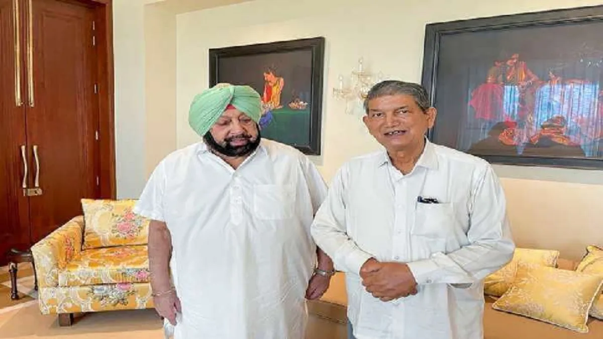 Former Punjab Chief Minister Captain Amarinder Singh (Left) and former Uttarakhand CM and senior Con- India TV Hindi
