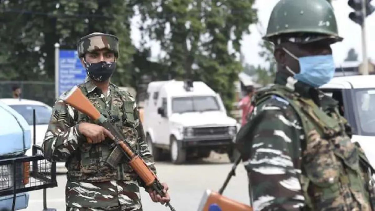 जम्मू कश्मीर के बडगाम में लश्कर ए तैयबा का आतंकवादी गिरफ्तार, चीनी ग्रेनेड समेत आपत्तिजनक सामग्री बर- India TV Hindi