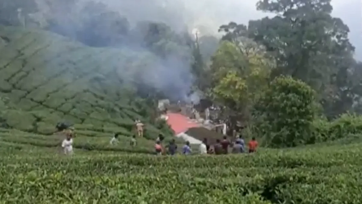 CDS बिपिन रावत के हेलिकॉप्टर क्रैश की लेटेस्ट Video, देखें घटनास्थल के हालात- India TV Hindi