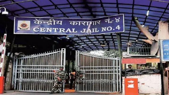 तिहाड़ जेल में...- India TV Hindi