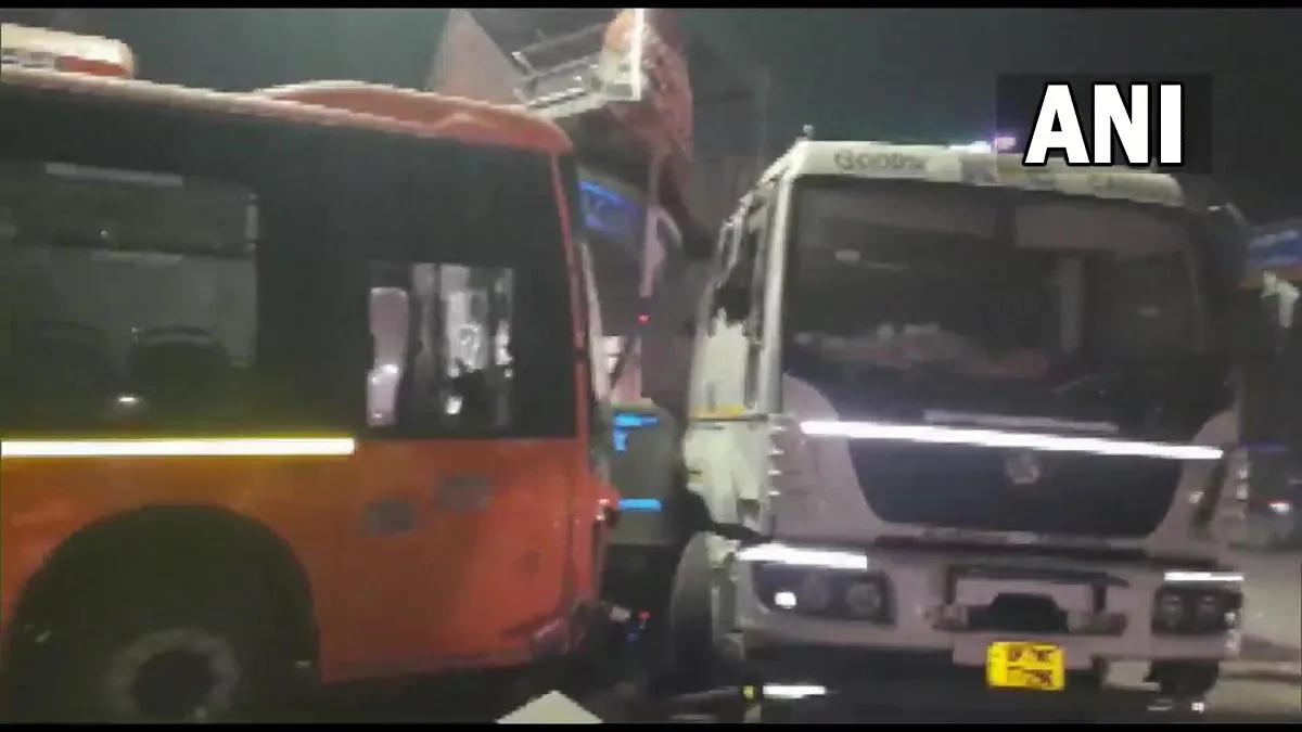 कानपुर में सड़क हादसा, 9 लोगों की मौत- India TV Hindi
