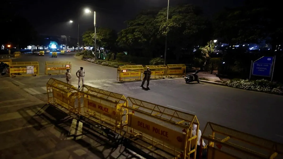 Delhi lifts Night Curfew- India TV Hindi