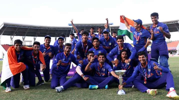 India U19 team poses for a photo after winning the U19 World Cup 2022 in North Sound - India TV Hindi