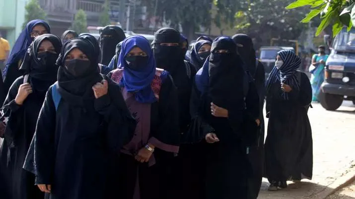 Hijab Controversy- India TV Hindi