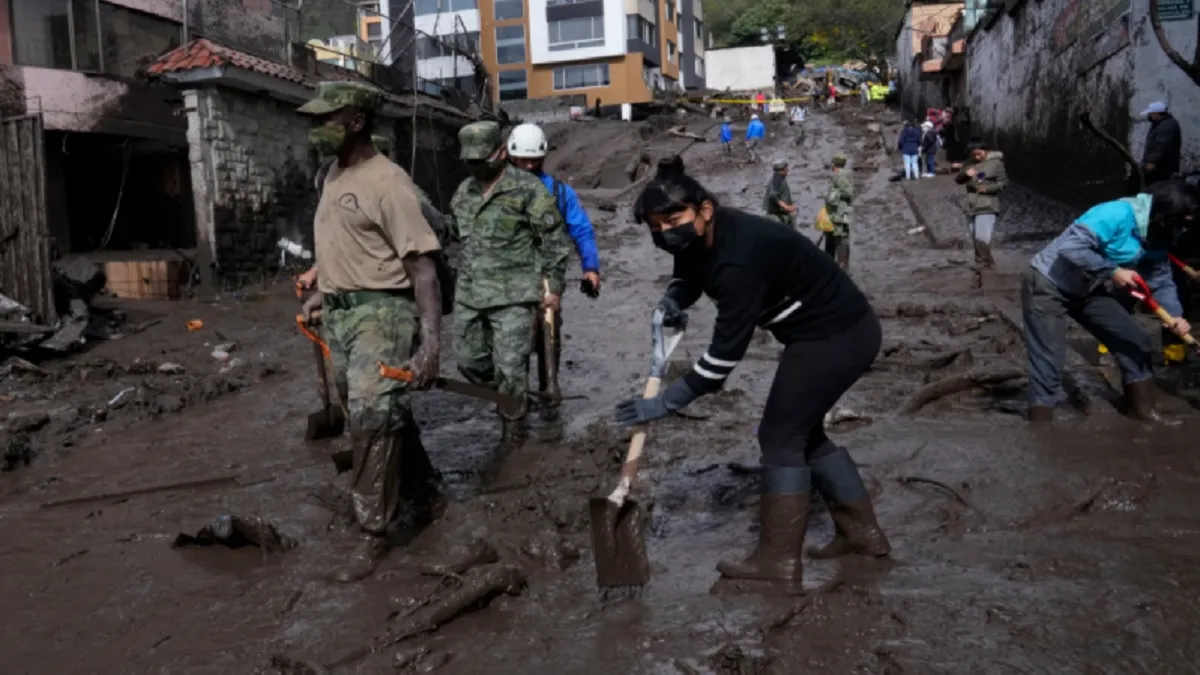 Ecuador Landslide- India TV Hindi