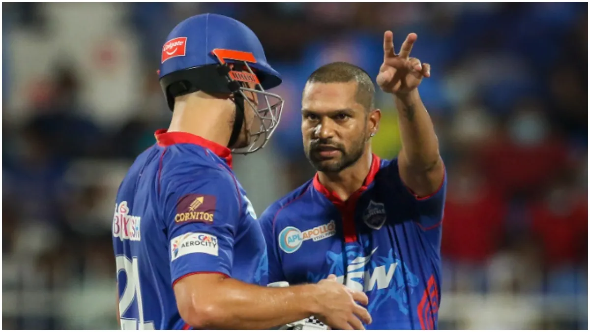 Shikhar Dhawan and Marcus Stoinis of Delhi Capitals during the qualifier 2 cricket match of the IPL - India TV Hindi