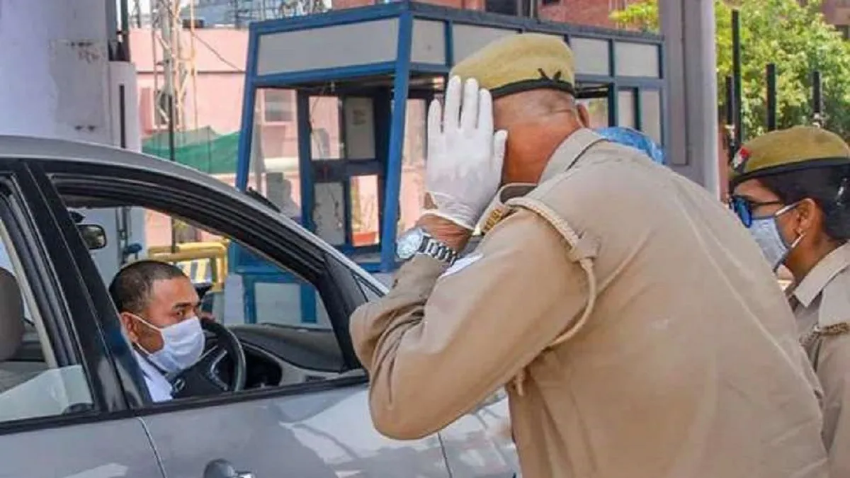 Wearing masks not mandatory in private cars in Delhi from Monday- India TV Hindi