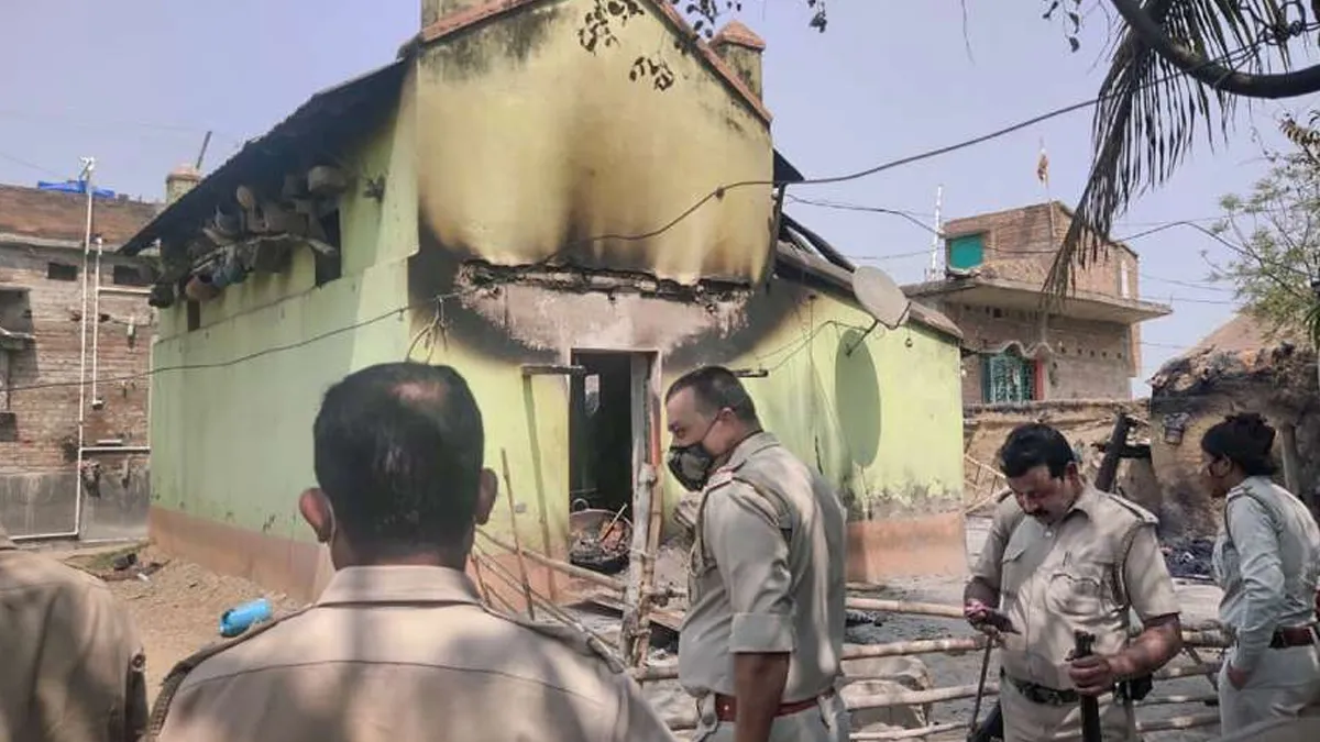 बीरभूम में लोगों को जलाने से पहले पीटा गया (प्रतीकात्मक फोटो)- India TV Hindi