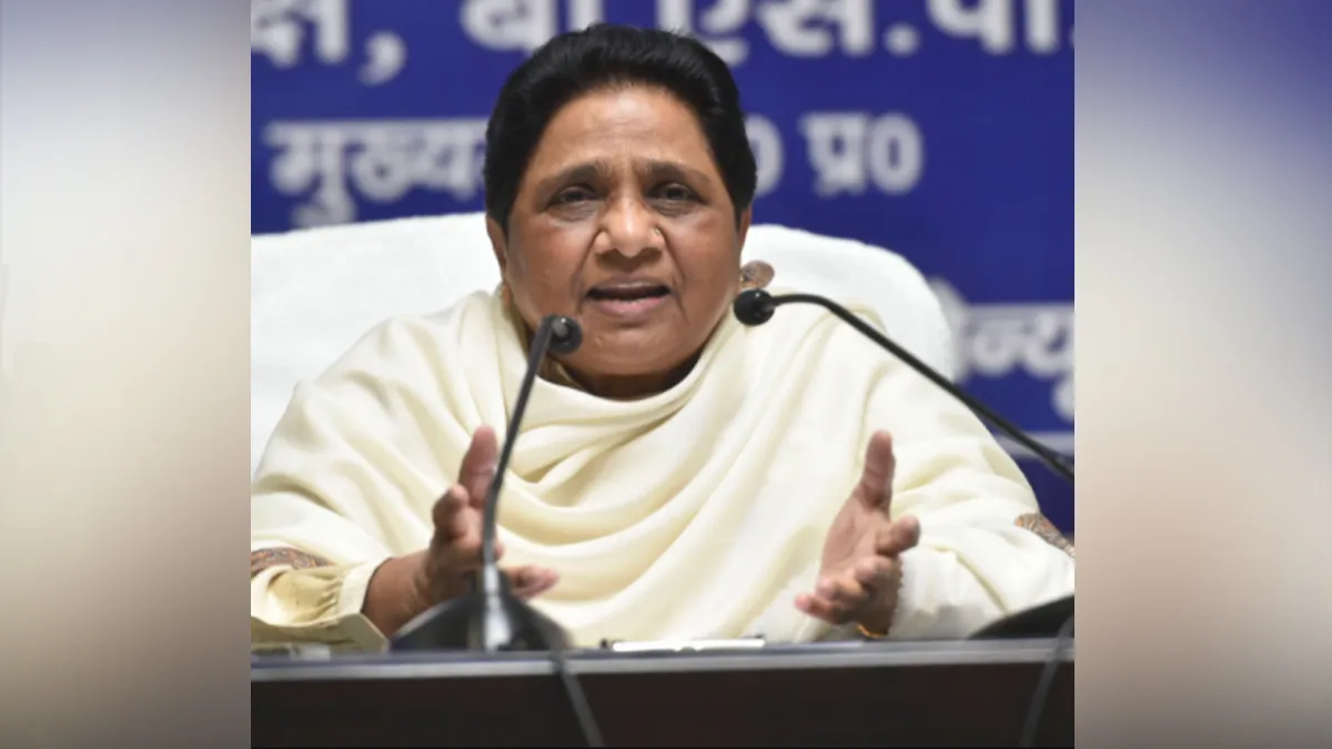 Mayawati Raised Questions On SP Leader Akhilesh Yadav Foreign Tours- India TV Hindi