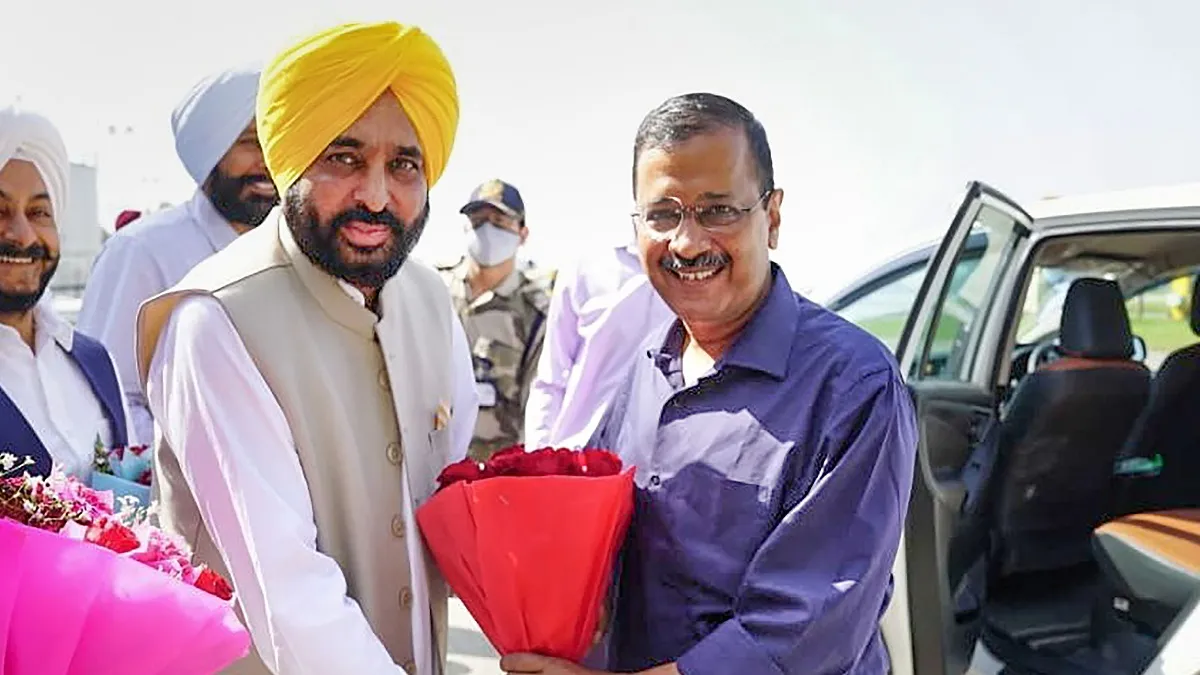 Bhagwant Mann with Arvind Kejriwal- India TV Hindi