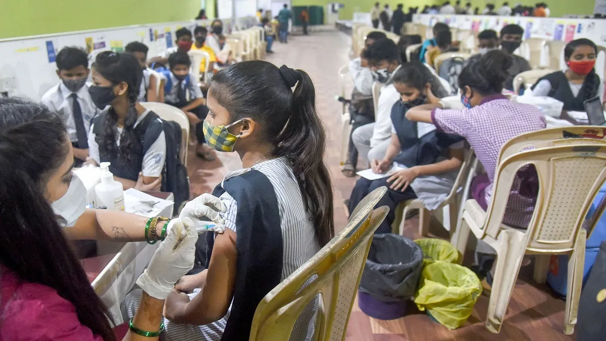 बच्चों को वैक्सीन लगनी हुई शुरू- India TV Hindi