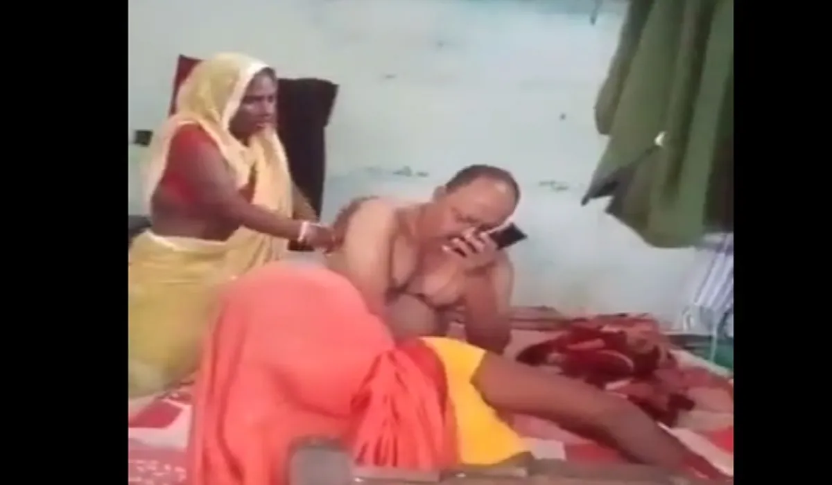Daroga needs body massage in bribe, Viral Video- India TV Hindi