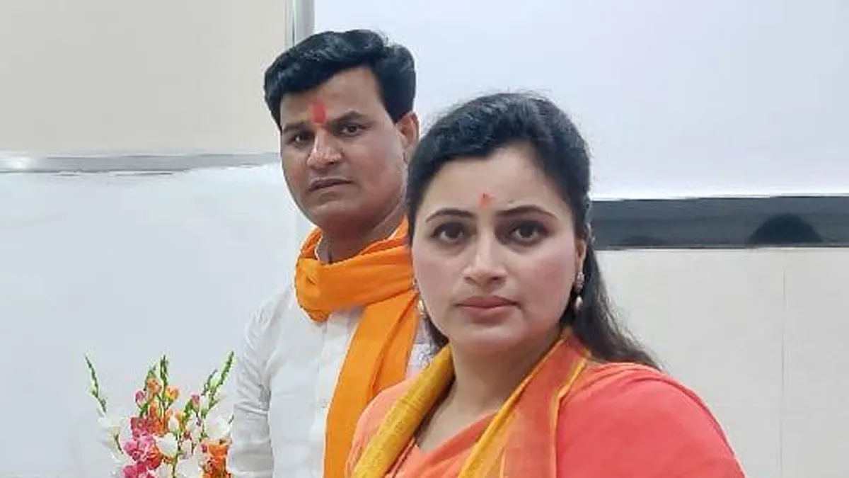 MP Navneet Rana & MLA Ravi Rana - India TV Hindi