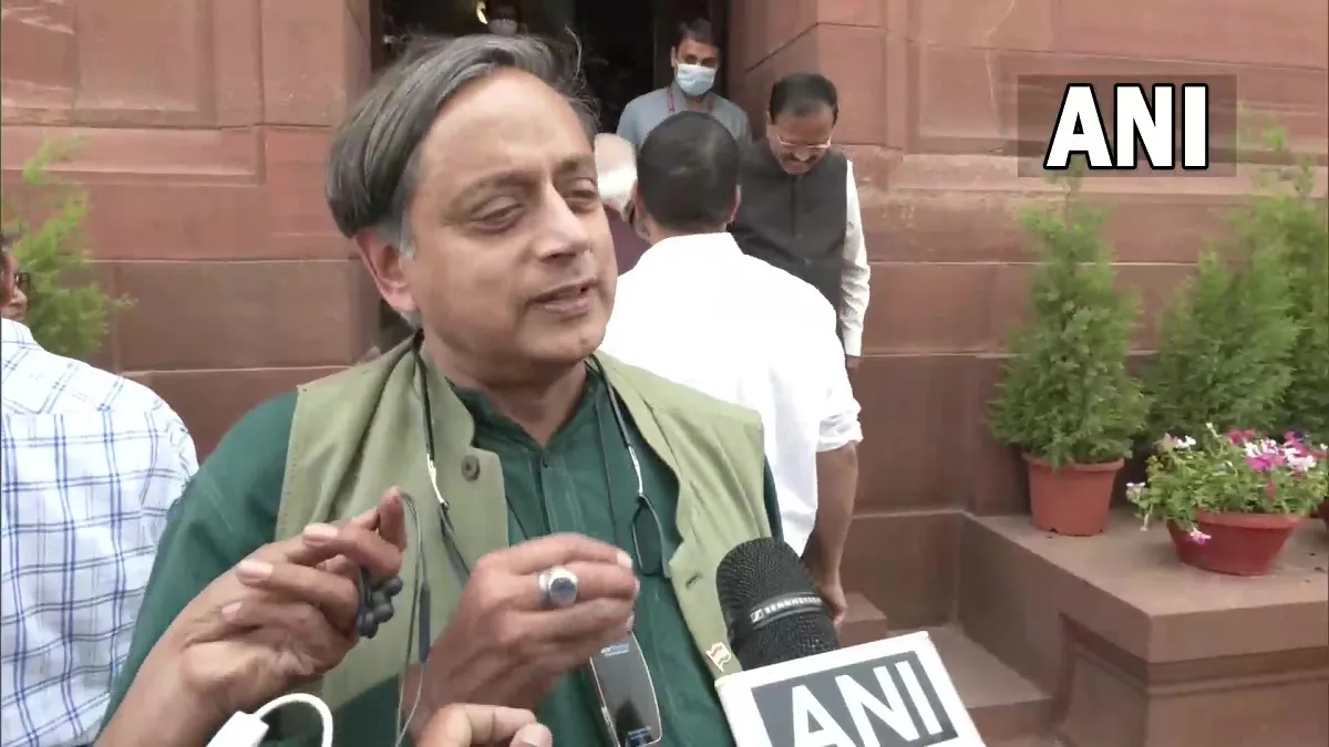 Shashi Tharoor, Congress MP- India TV Hindi