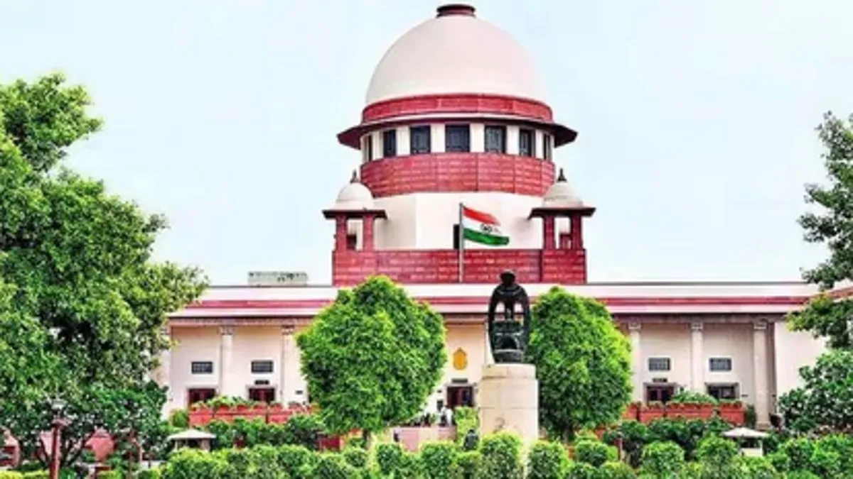 Supreme Court upheld the dismissal of teacher for not disclosing the criminal case against him- India TV Hindi
