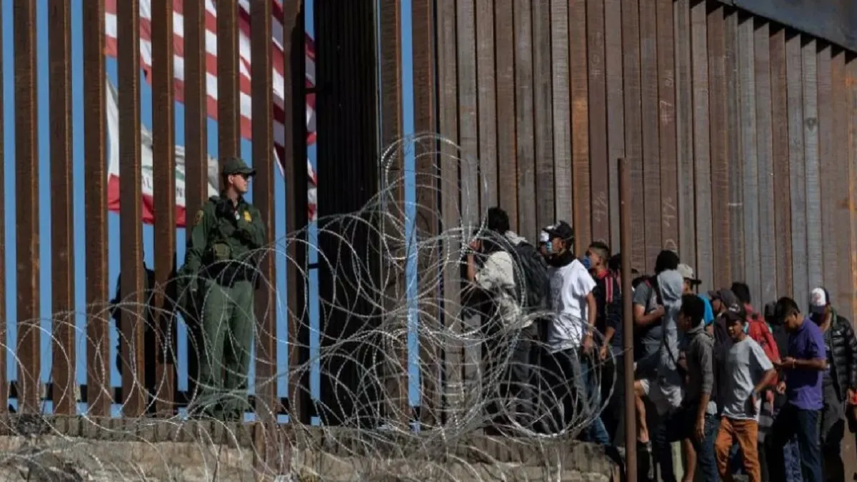 Sanctions for asylum seekers at US-Mexico border to end - India TV Hindi