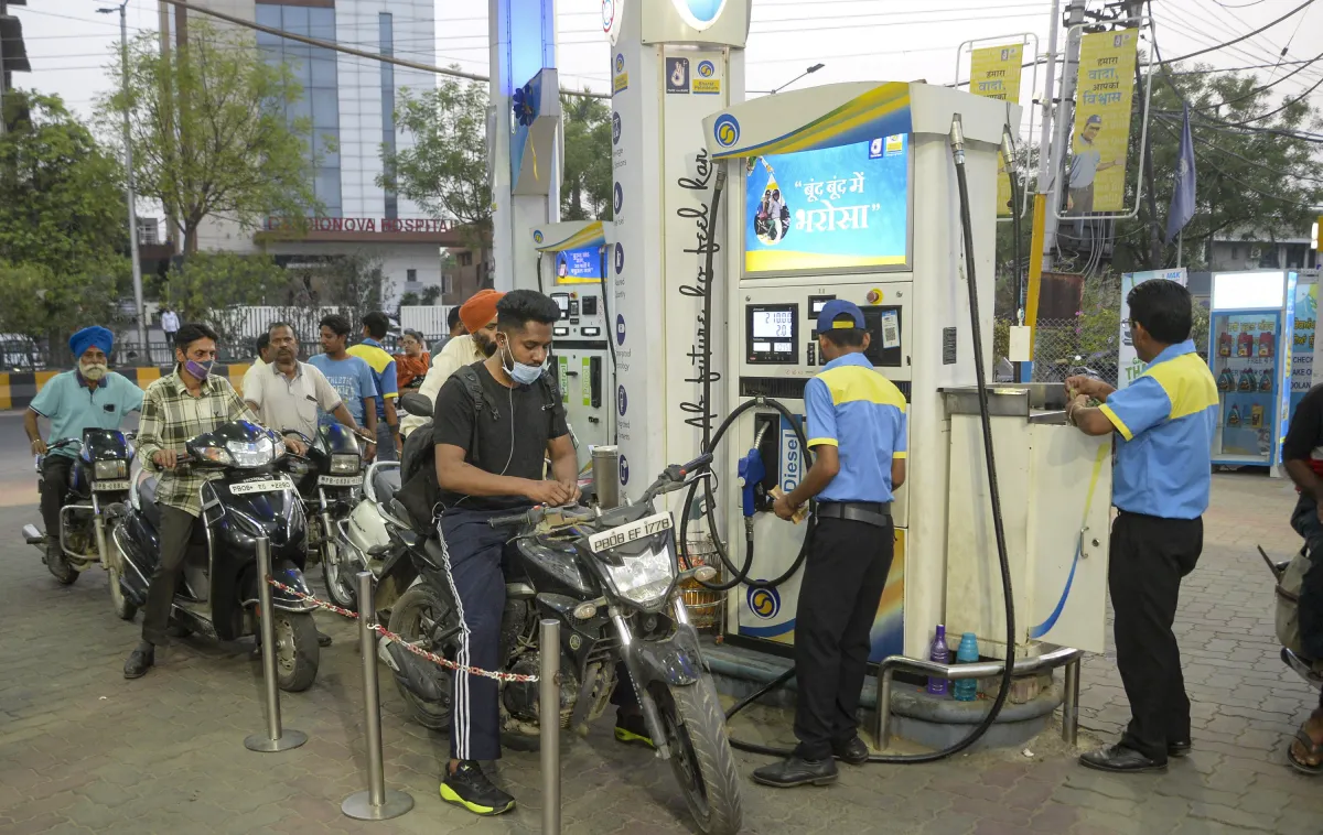 Petrol Pump- India TV Paisa