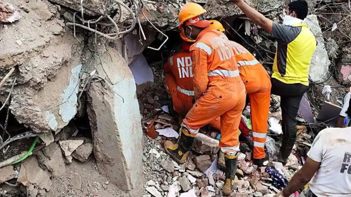 Building collapse in Paharganj area of Delhi- India TV Hindi