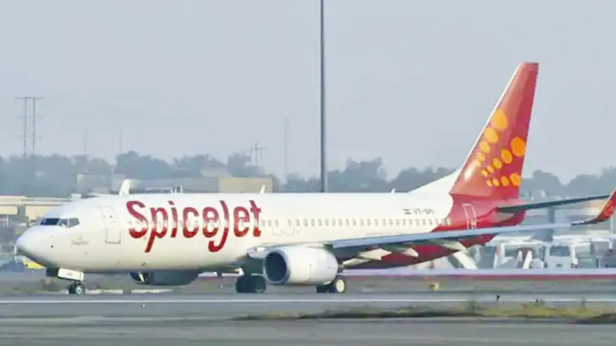 SpiceJet's Q400 aircraft gets technical fault- India TV Hindi