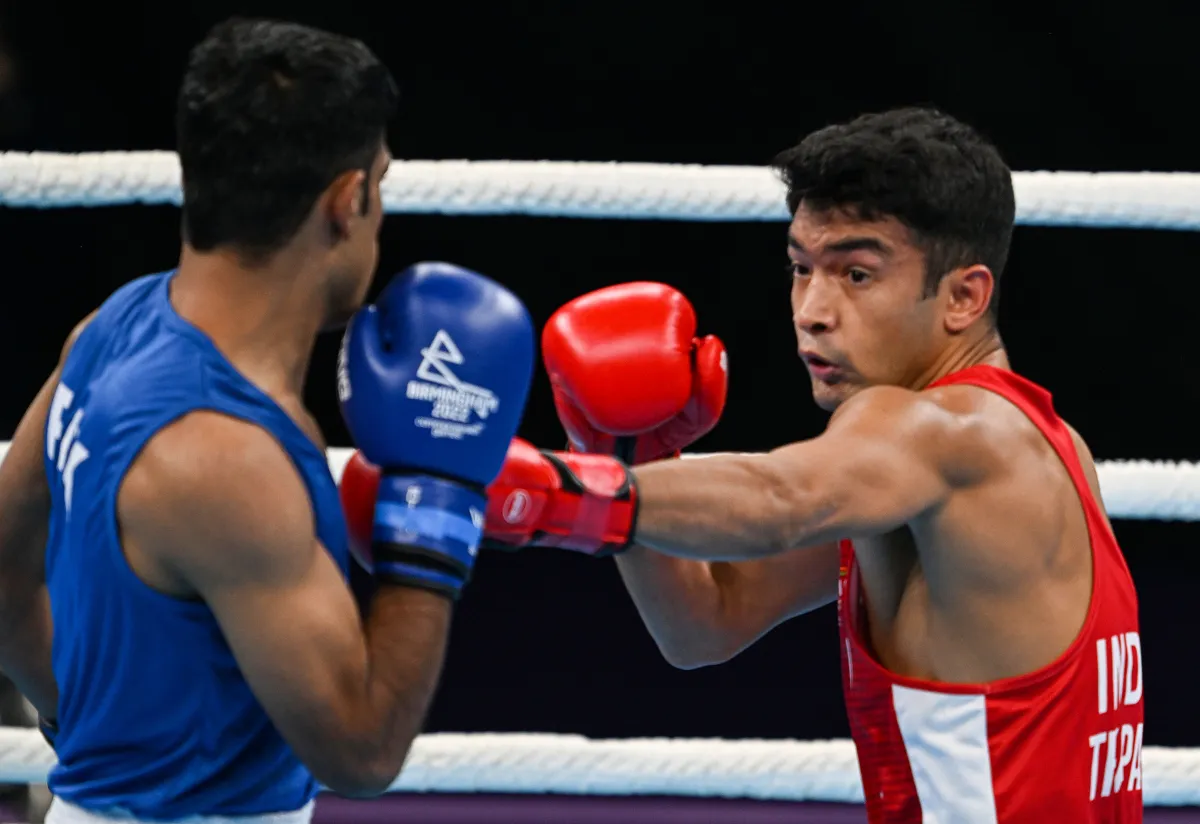 Shiva Thapa in action against Suleman Baloch- India TV Hindi