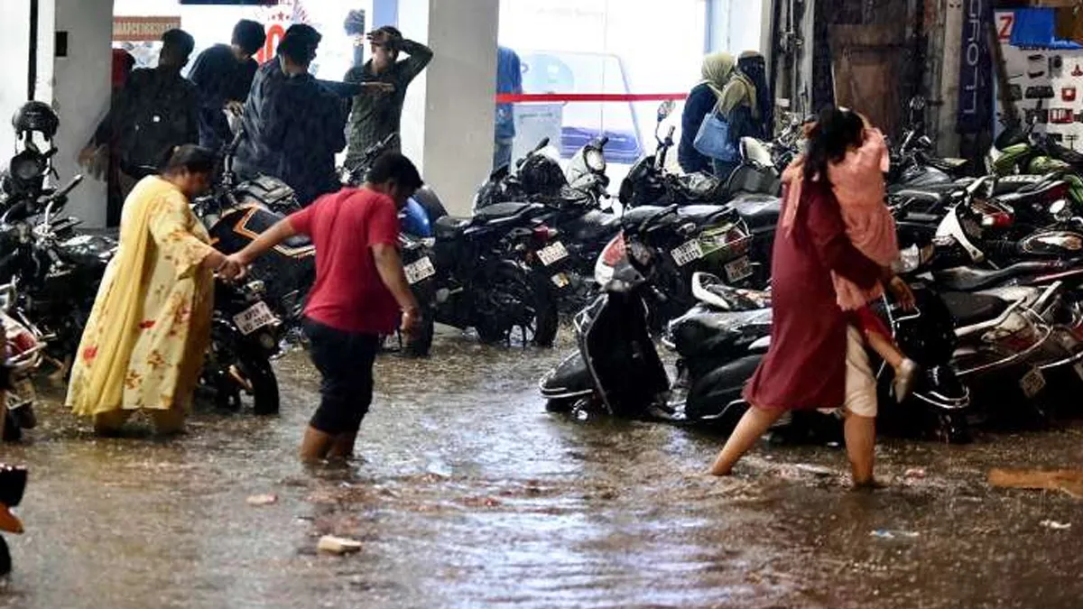 Schools and colleges will be closed for next 3 days in Telangana due to heavy rains- India TV Hindi