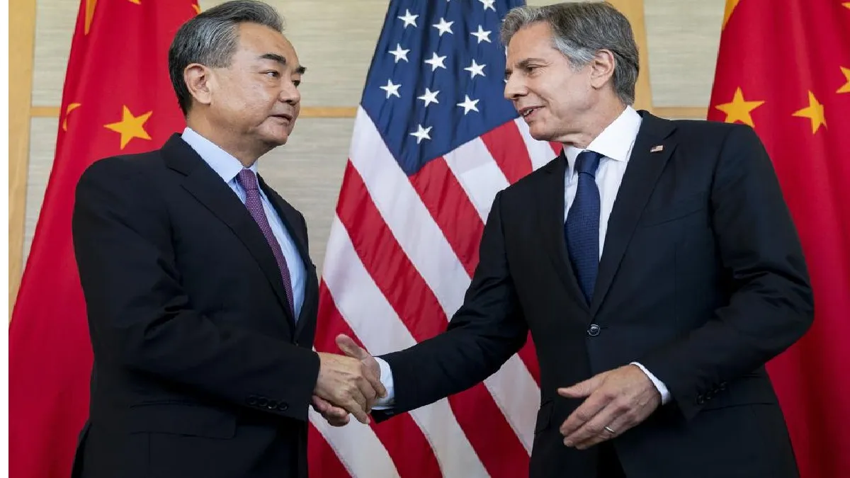U.S. Secretary of State Antony Blinken Shakes hand with Chinese Foreign Minister Wang Yi- India TV Hindi