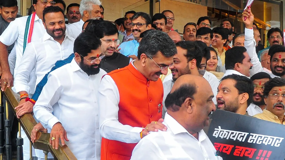 Opposition raised slogans against the Shinde faction government in the Maharashtra Legislative Assem- India TV Hindi