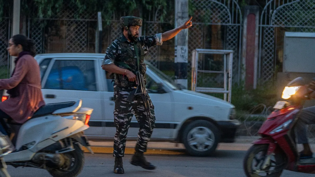 Grenade Attack in Kashmir- India TV Hindi